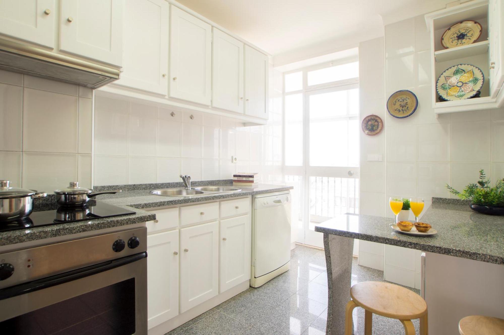 Sunny 4 Bedroom Apartment - With View โกอิมบรา ภายนอก รูปภาพ